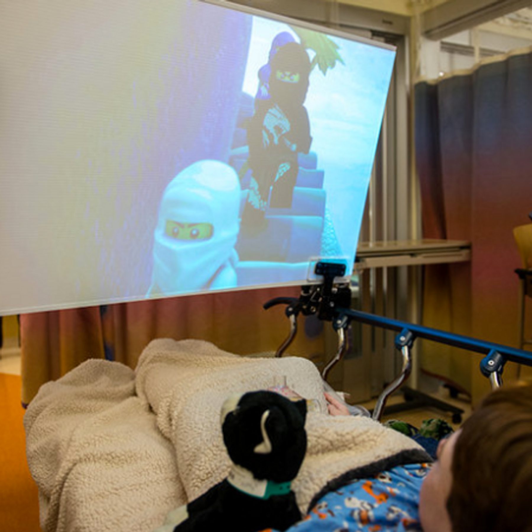 Sanitizable VR Headsets for Inpatient Care