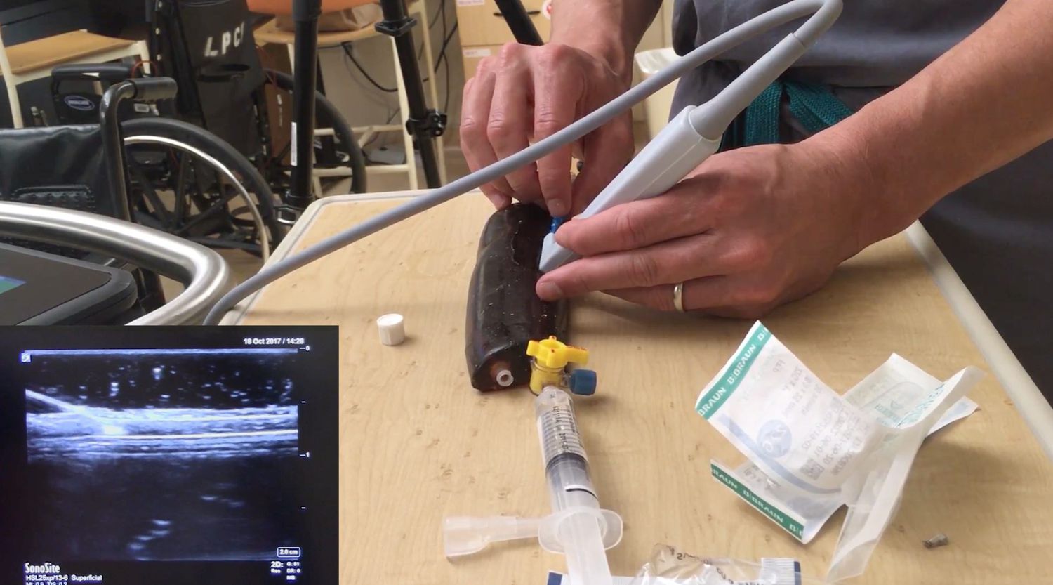 Silicone-shelled ultrasound phantom